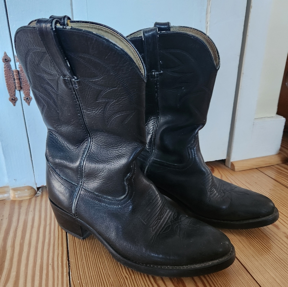 Durango black leather cowboy boots